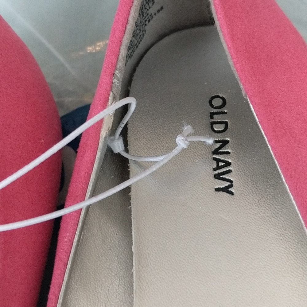 New Old Navy pink butterfly flats in a siz - Picture 5 of 5